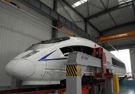 A train is being refitted at Shanghai Hongqiao Railway Station. China CNR Corp., (CNR) recalls 54 high-speed CRH 380BL trains used on the Beijing-Shanghai high-speed railway over safety concerns. [Photo/Xinhua]